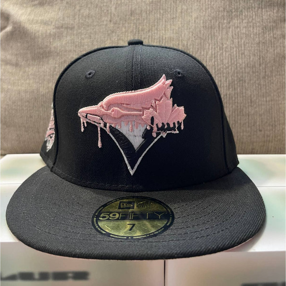 SIZE 7 1992 Toronto World Series Blue Jays Paint Drip Pink - Picture 2 of 4